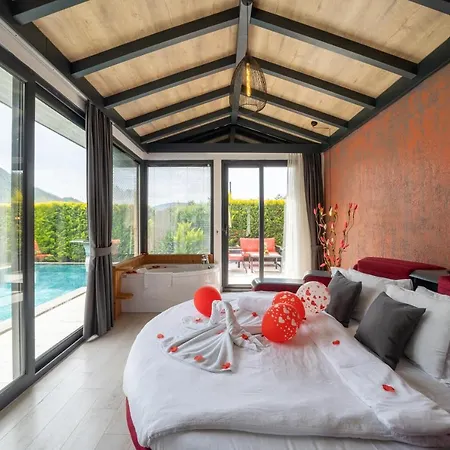 Hotell Terra Roze *